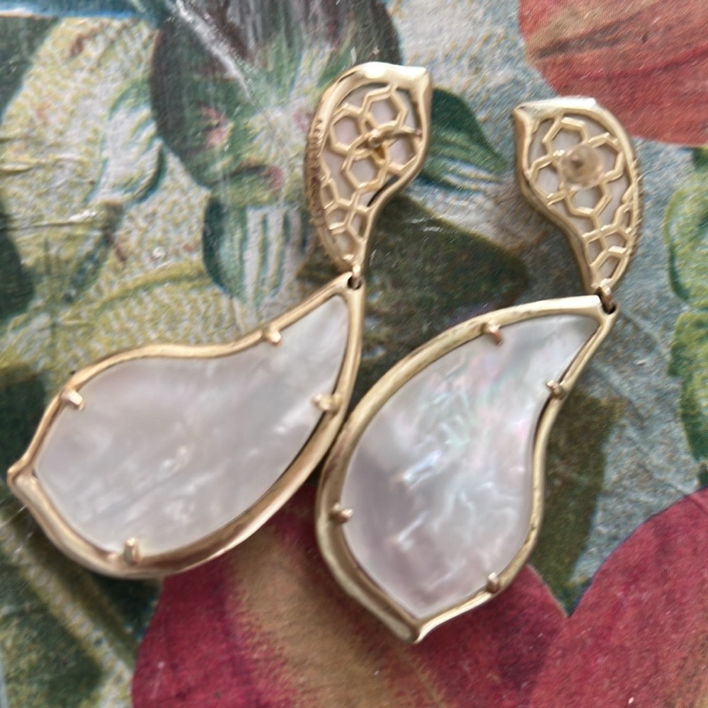 Kendra S Statement Earring. - image 2
